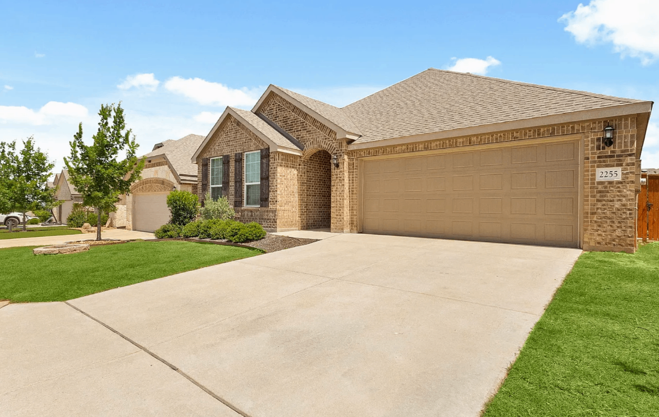 3 spacious bedrooms and 2 beautifully upgraded bathrooms